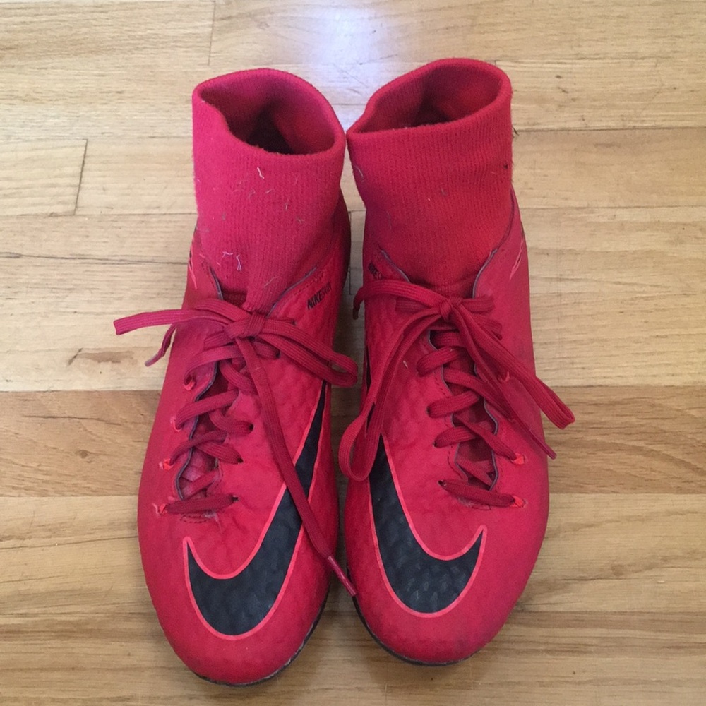 Nike hypervenom cleats